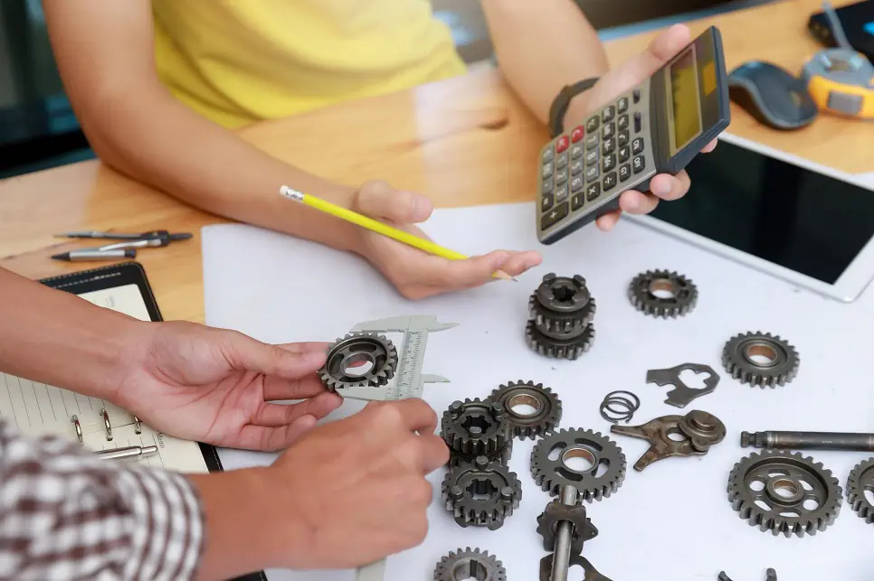 مقایسه طراحی سایت نوبت دهی با اپلیکیشن نوبت دهی: هزینه های توسعه و نگهداری: کدام اقتصادی تر است؟