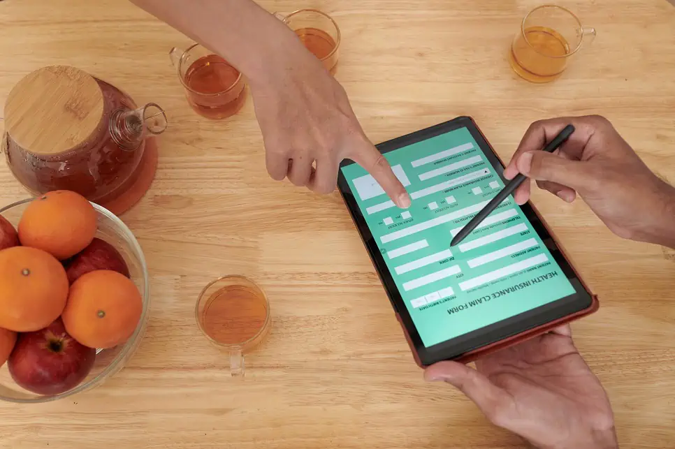 مقایسه طراحی سایت نوبت دهی با اپلیکیشن نوبت دهی: تجربه کاربری خاص: کدام ابزار سفارشی سازی بیشتری ارائه می دهد؟