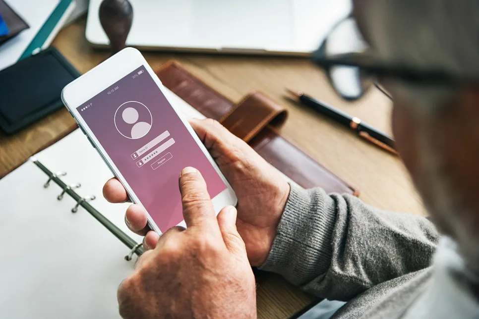 چگونه بازدید کنندگان سایت را به مشتریان وفادار تبدیل کنیم؟: بهینه سازی فرآیند عضویت و ورود به سایت