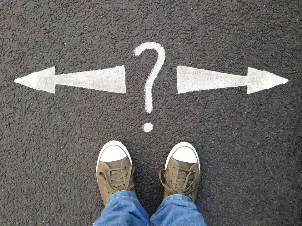 مرحله سوم قیف فروش: تصمیم گیری