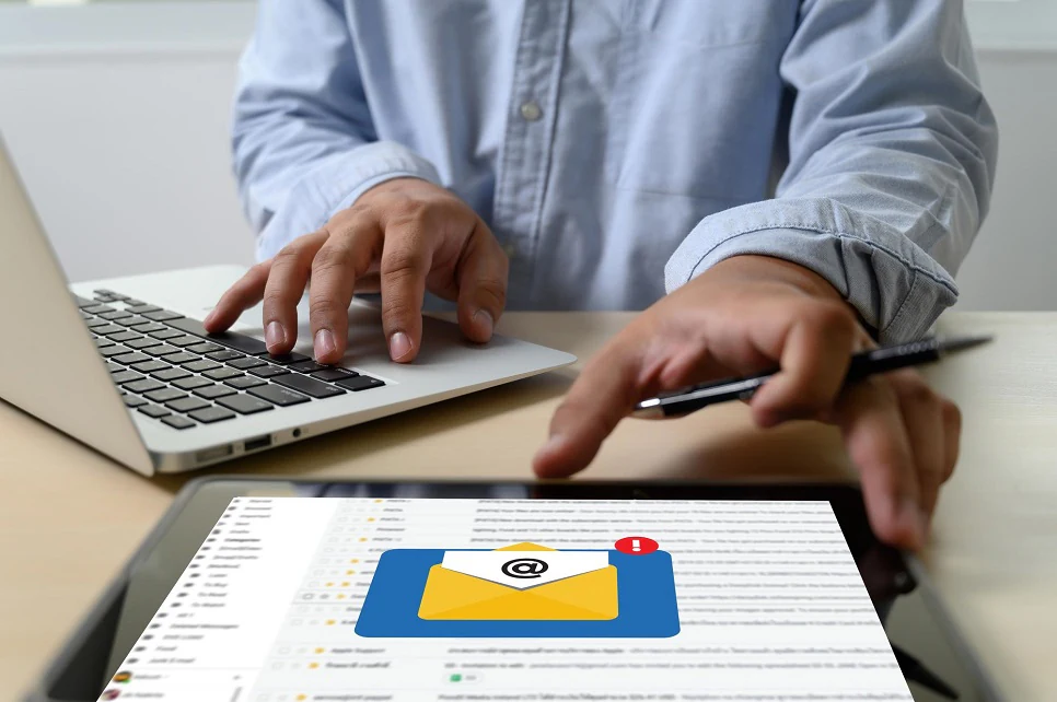 جمع آوری لیست ایمیل